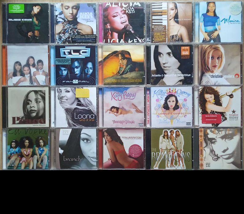 cd-uri cu muzica diverse