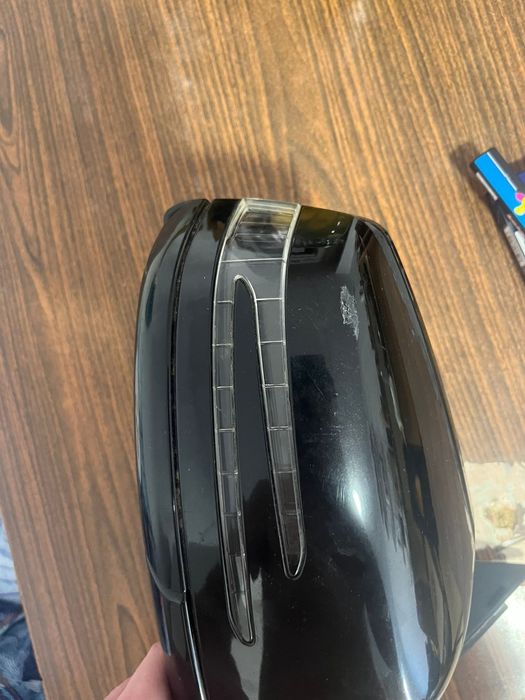 Vând oglinda dreapta e class w212