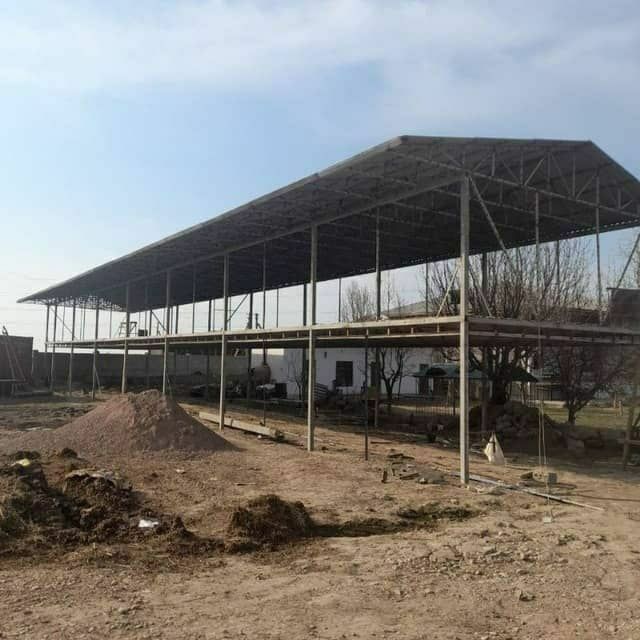 Том Навес Парник курамиз