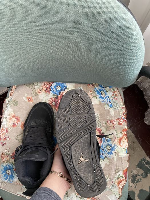 Jordan 4 black cat