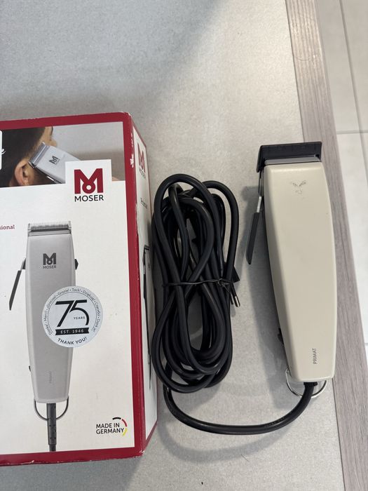 Машинка для стрижки волос для салона красоты или парикмахерской