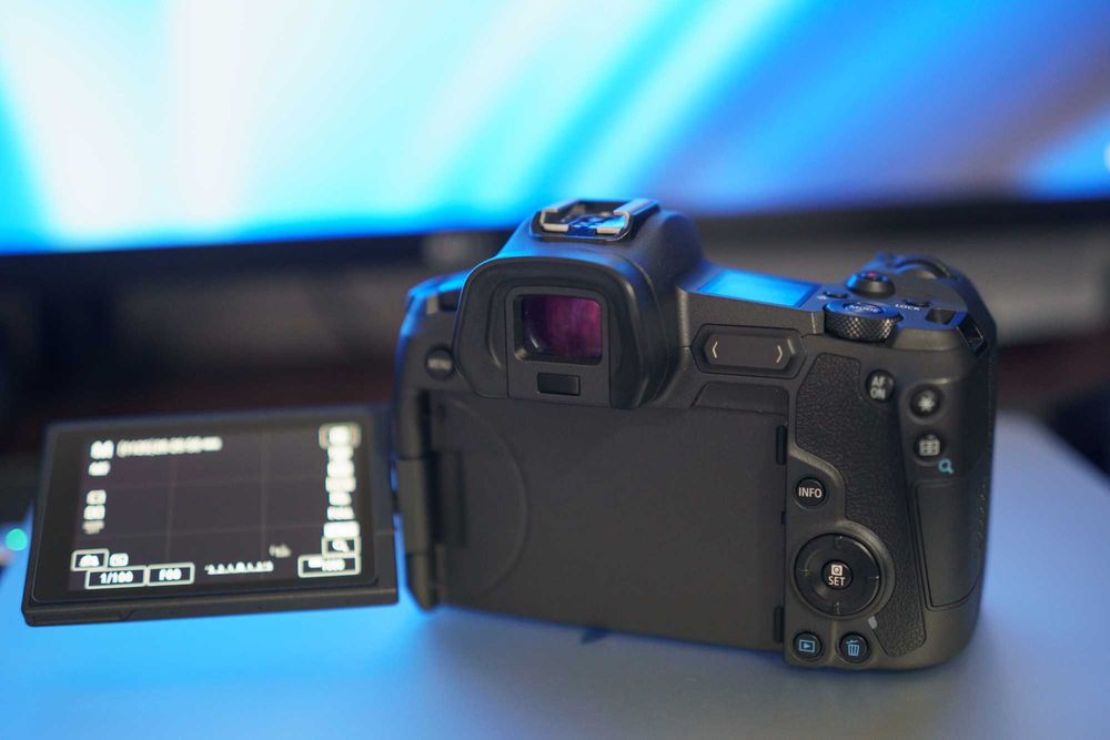Canon R- Mirrorless/body Canon impecabil