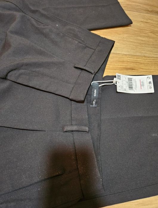 Pantaloni de damă Mango