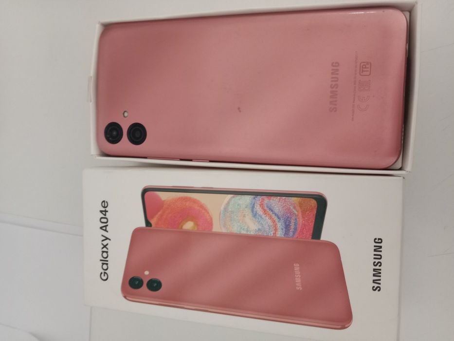 Продам Galaxy A04e в хорошем состоянии