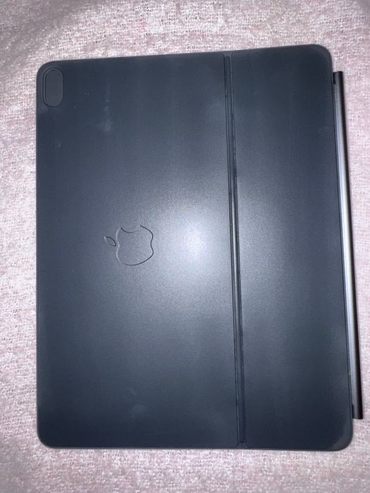 Apple Magic Keyboard original – iPad Air 4 / Air 5 (10.9”) – impecabil