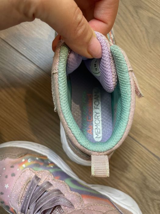 Детски светещи обувки Skechers  28,5