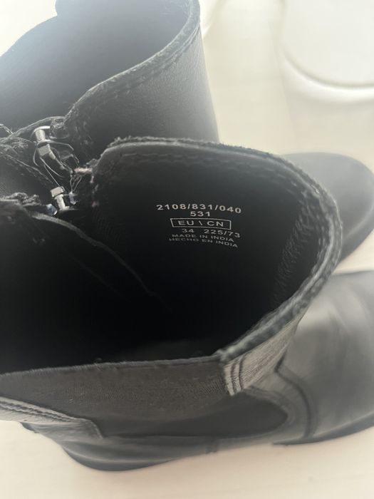 Vand ghete din piele pentru copii