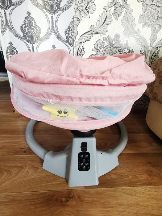 Шезлонг розовый новый