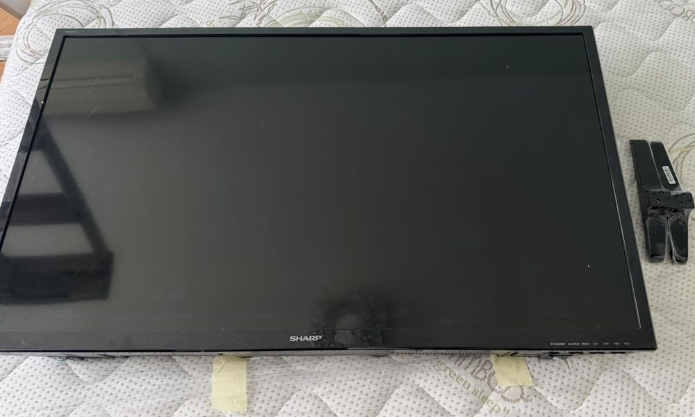 Телевизор SHARP LSD tv 40инч.