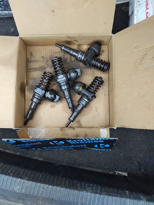 Injectoare vw passat b6 (bls1.9)