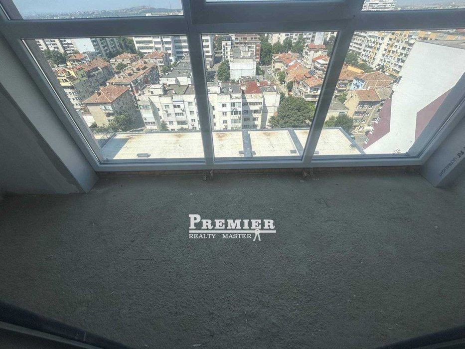 Продава се Двустаен апартамент в Бургас, Център - 88 кв.м за 3091 €/кв.м - Снимка #4