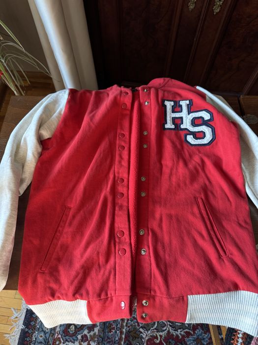 Спортивная куртка на девочку