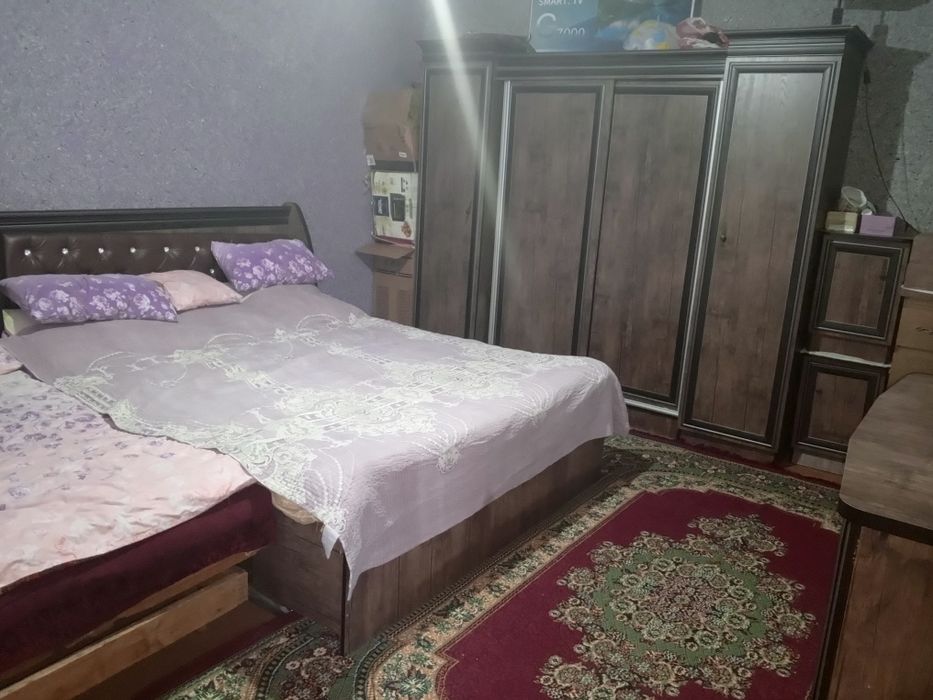 Hovli uy sotiladi qibrey tumanida