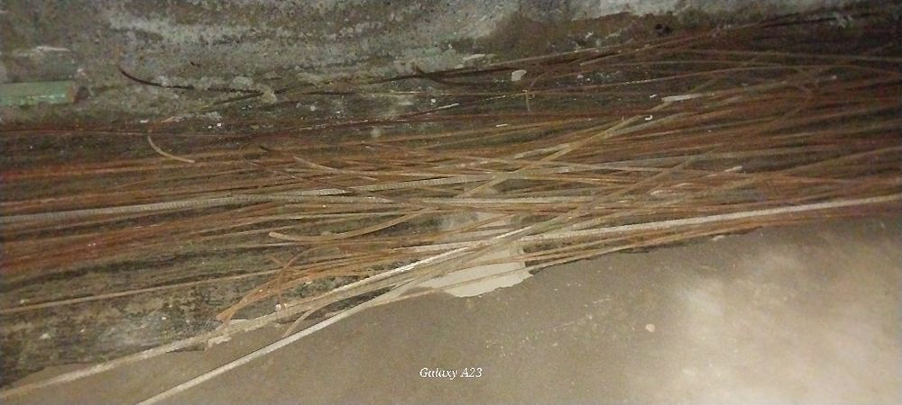 Метал   арматура , угольник сотилади