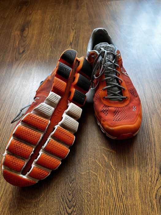 ON CLOUD HELION Swiss Engineered Pantofi Alergare