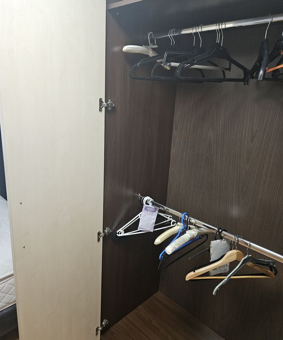 Dulap cu 4 usi din MDF