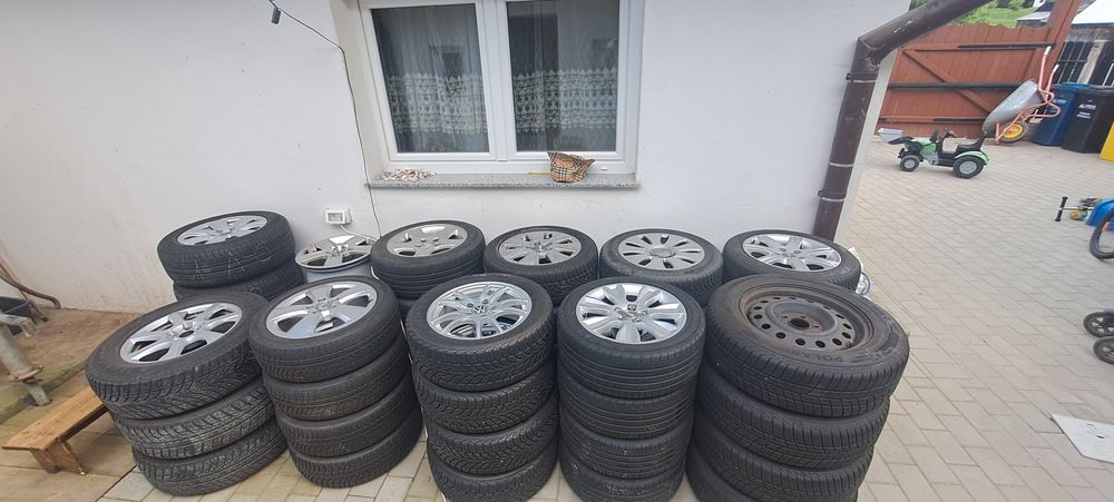 Vând mai multe seturi detalii în privat pret negociabil