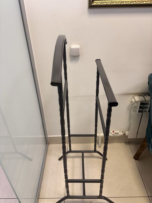 Вешалка для вещей