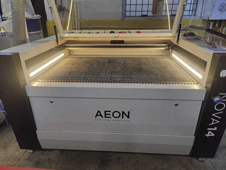 CNC Laser CO2 AEON Nova 14 1400x900 cm, 147 KW