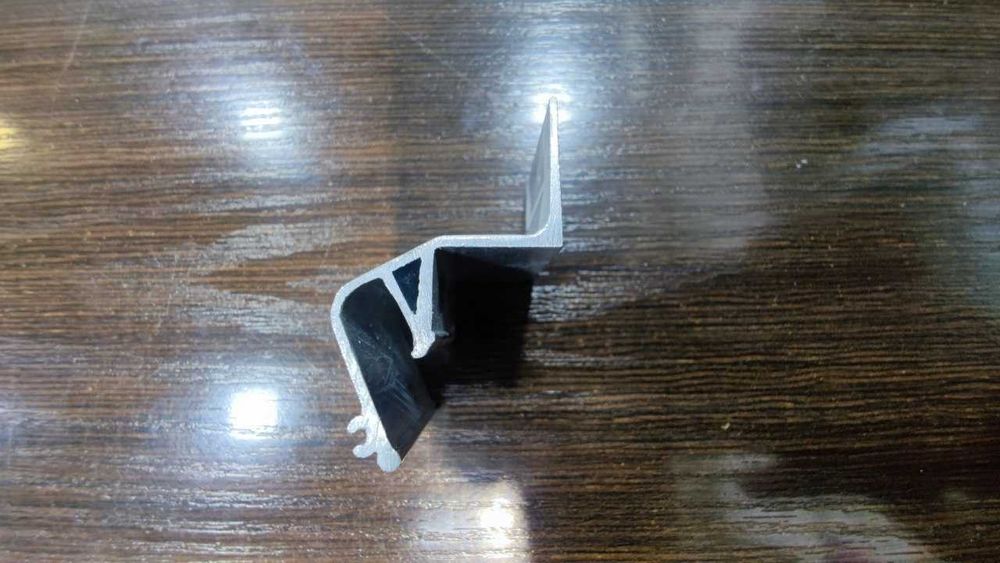 Световая линия, профиль для натяжного потолка