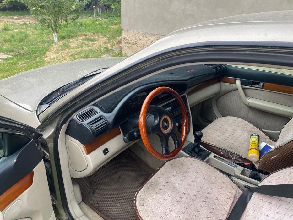 Срочно продам машину Audi C4