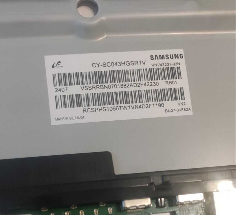 TV SAMSUNG UE43DU8072U 2024г за части