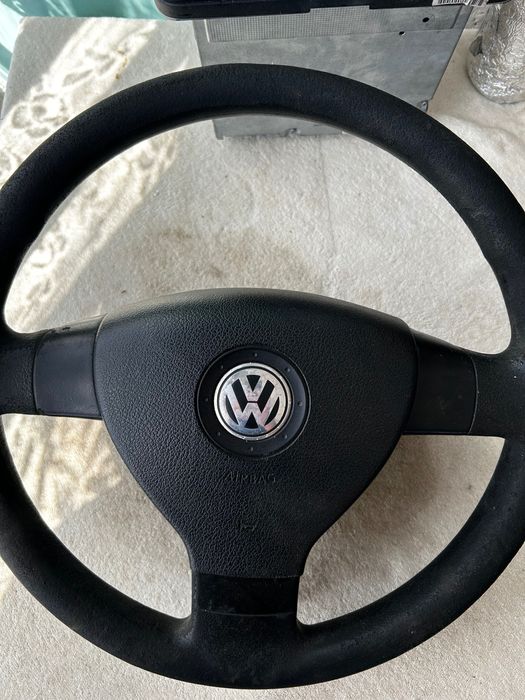 Заводско радио и волан от Vw Jetta mk5