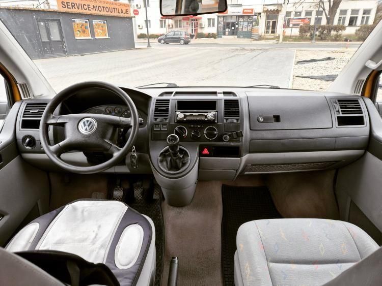 Volkswagen Transporter T5 LUNG, 5 loc, 2006, 2.5 TDi 131 cp, VARIANTE