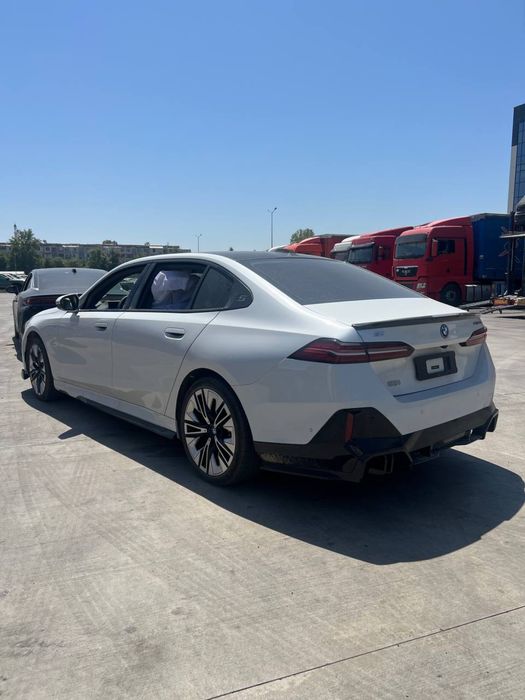 Bmw I5 50L 2025 yil