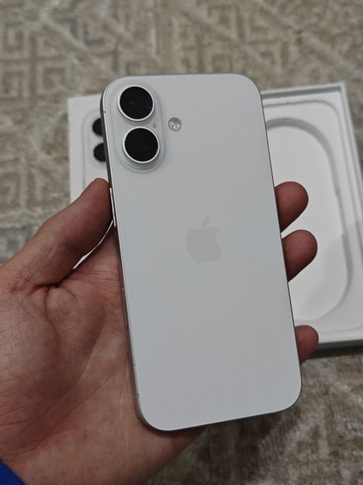 iPhone 16 128Gb без ремонта