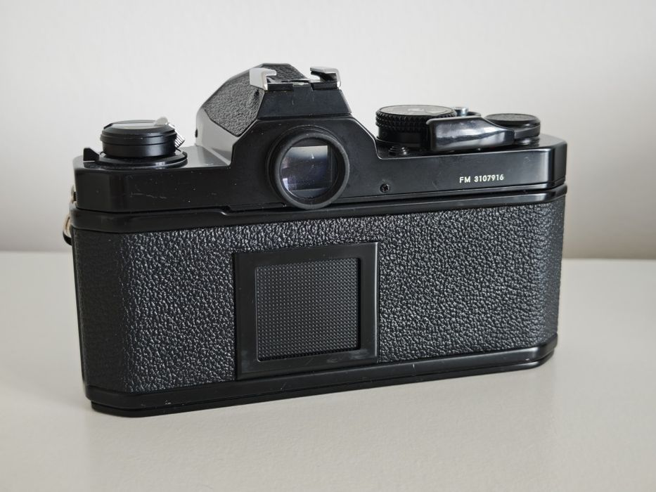 Nikon FM + обектив 135/2.8