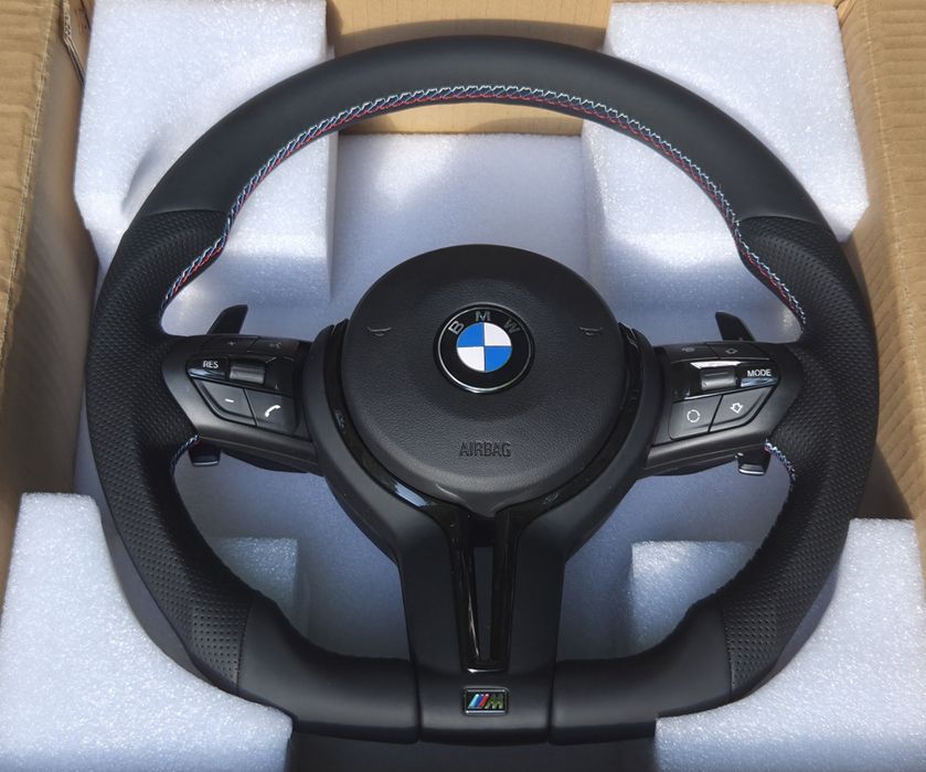 М спорт тунинг волан за БМВ Е90 Е91 Е92 Е70 Е72 Е81 Е87 BMW E90 91 92 E70 E72 E82 E87 Е84 M трицветен шев кожен волан бутони пера