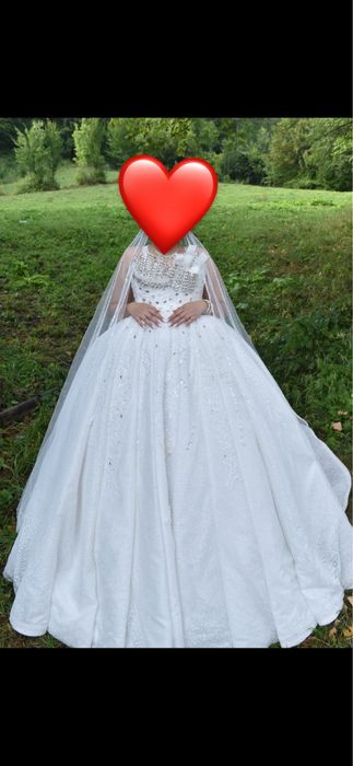 Vand rochie de mireasa