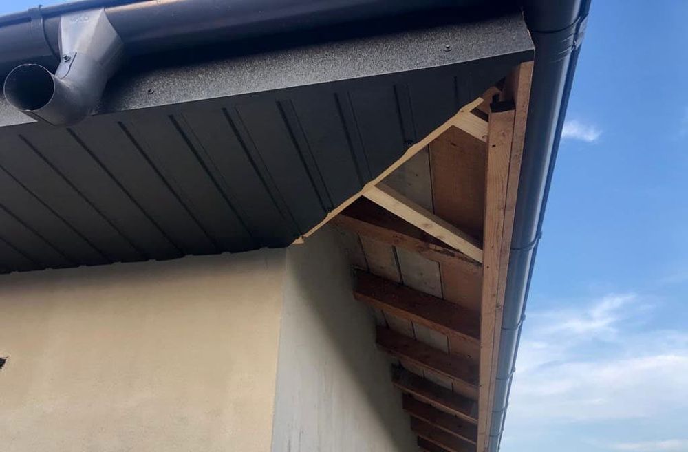 Sageac metalic, Lambriu lemn/pvc și reparatii