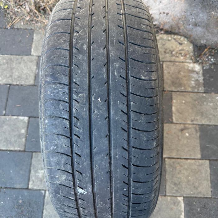 Продам резину 215/55/17