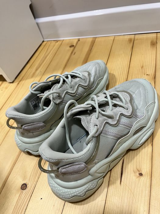 Обувки Vans, Adidas Ozweego
