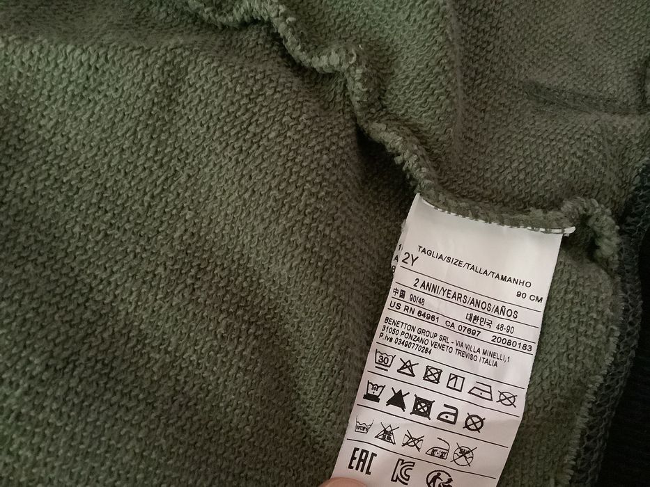Детски суетшърт Бенетон за 2 годишни. Марка Benetton