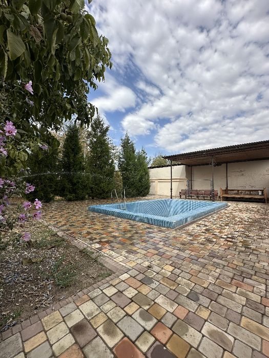 Продам дачу (земля 6 соток)