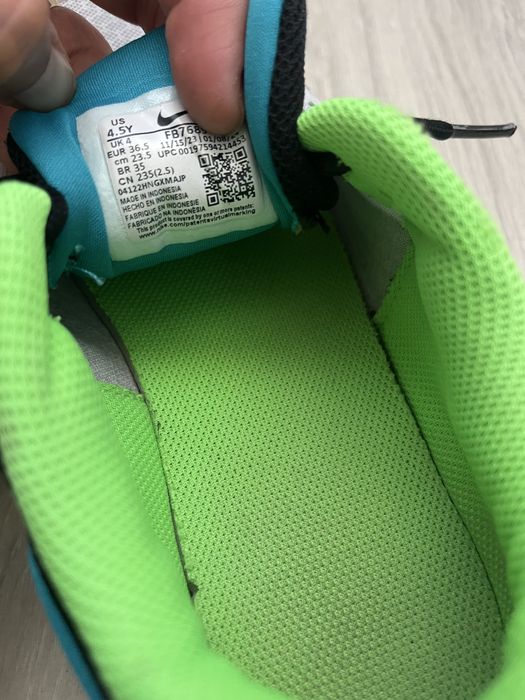 Маратонки Nike….