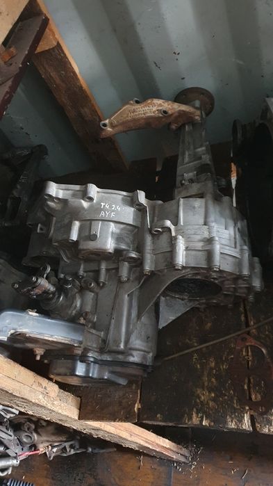Продам мкпп 2.4D с Т4 AYF