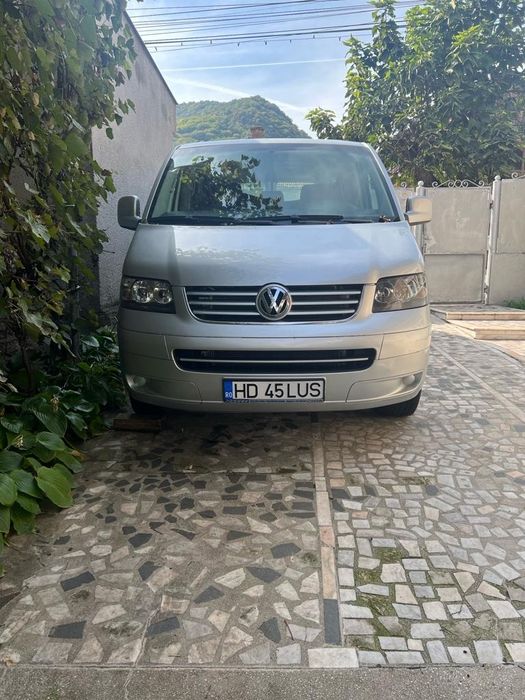 Vând VolksWagen Caravelle T5   7+1 locuri