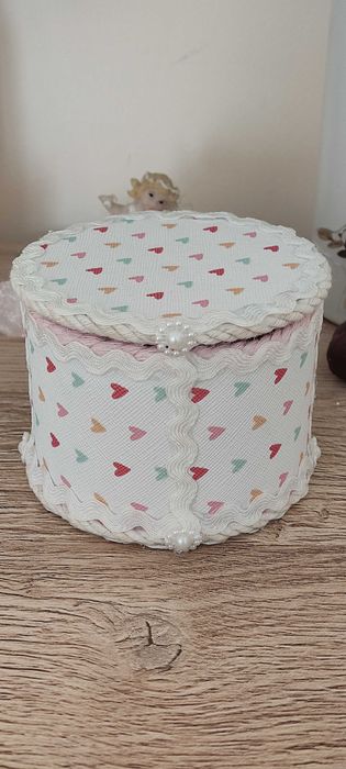 Ръчно изработени кутийки и панерки