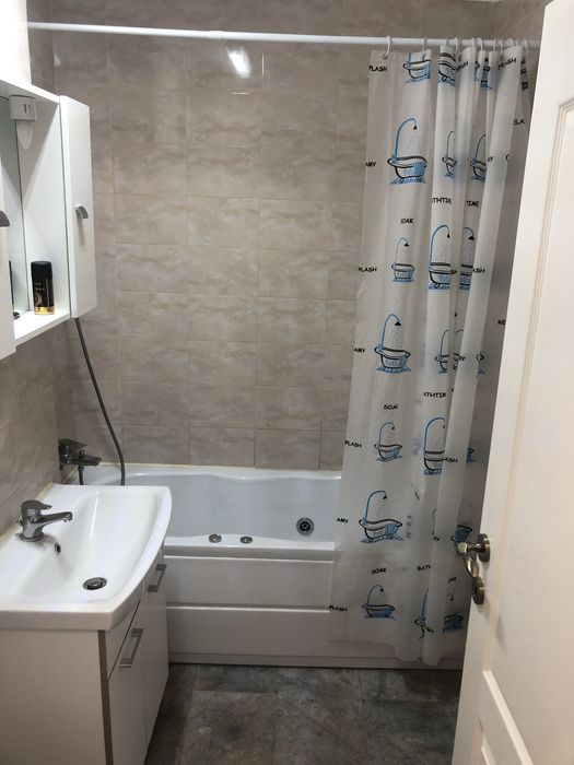 PROPRIETAR Vand ap 3 camere 70 mp et 9/10 Berceni(Uioara 3) 149900€