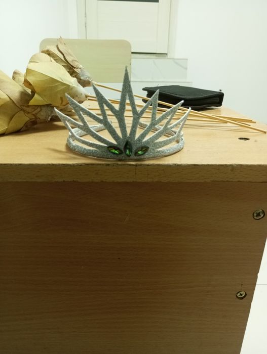 Кароны к новому году