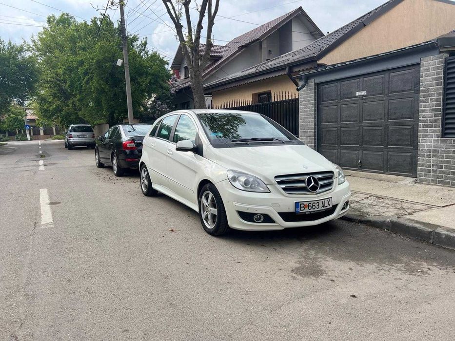MERCEDES-BENZ B-Class