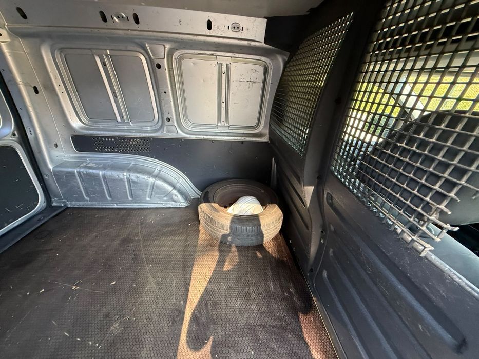 Volkswagen Caddy 2014 diesel, 4.636 € — imagine 5
