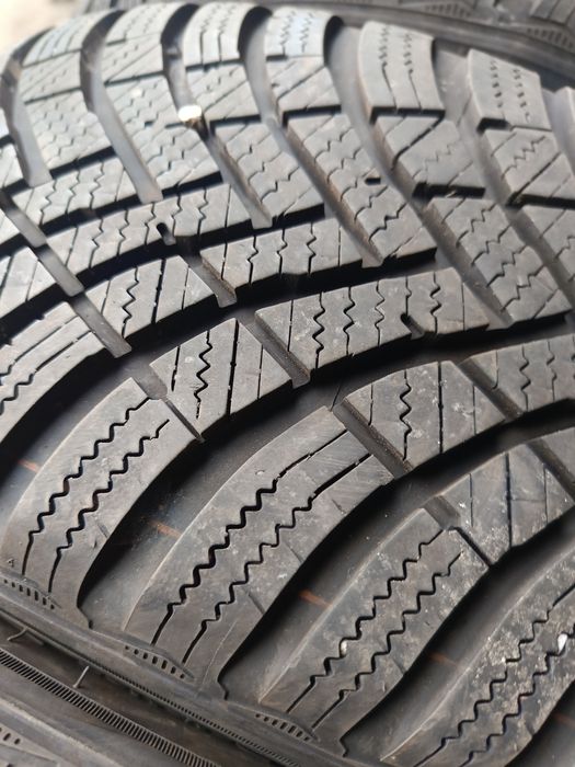 Зимни гуми -2022г.-15цола-195/55-1бр.-40€-" HANKOOK"- като нови