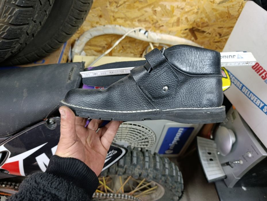 Обувки противохлъзгащи покриви