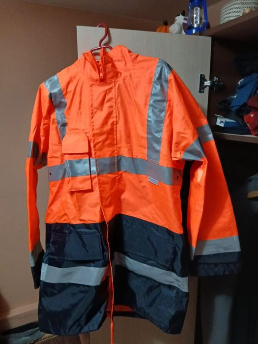 Vând geacă reflectorizantă