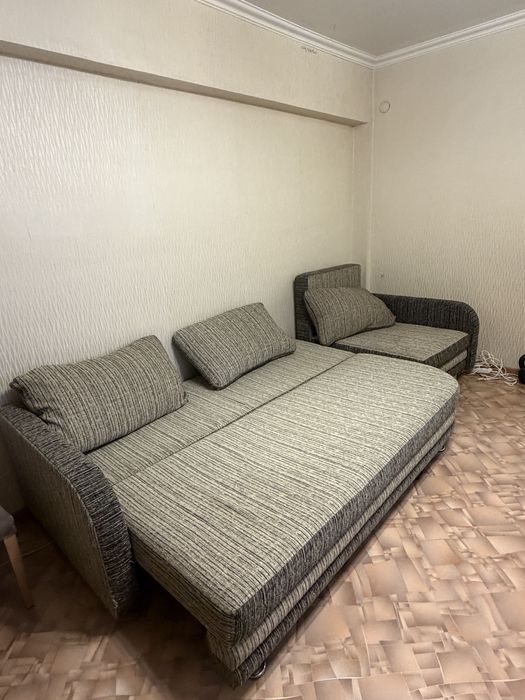 Продам диван с креслом б/у
